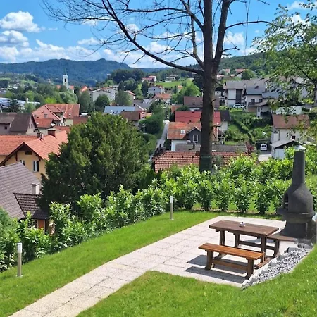 Apartman Ina *