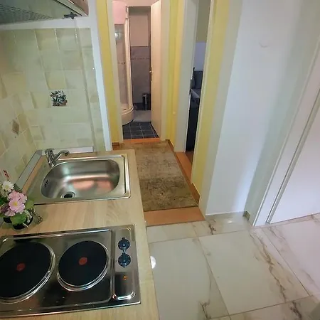 Ina Apartment