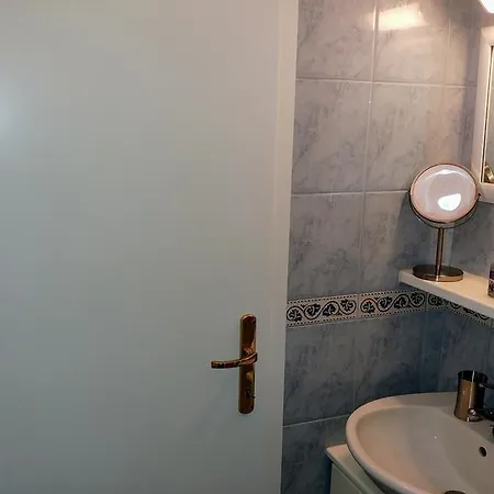 Ina Apartment