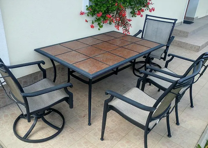 アパート Ina ロガシュカ・スラティナ